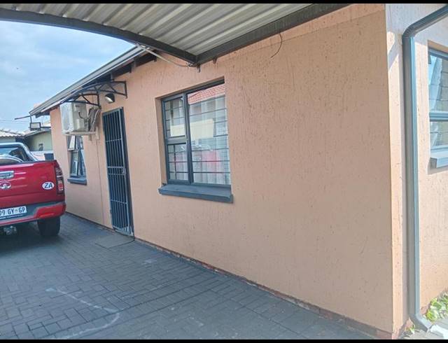 2 BEDROOM PROPERTY TO RENT IN PROTEA GLEN